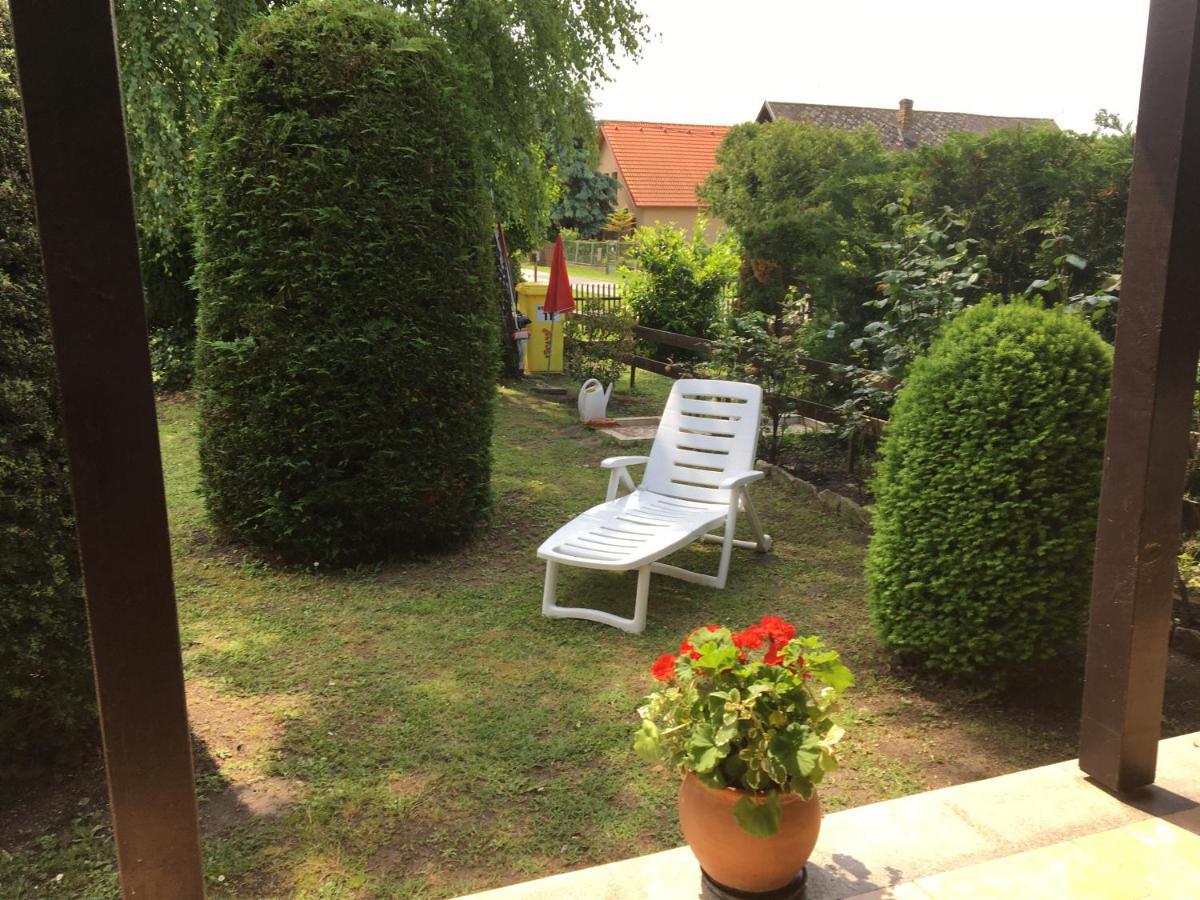 Rozsa Nyaralohaz Villa Balatonboglar Exterior photo