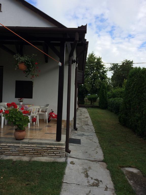 Rozsa Nyaralohaz Villa Balatonboglar Exterior photo